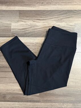 Victoria's Secret Black VSX Sport Capri Leggings